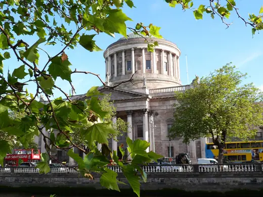 Photo 3: Exterior · Dublin, Four Courts