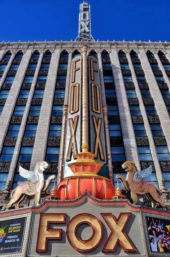 Photo 4: Exterior