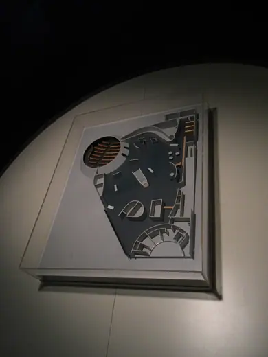Photo 4: Exterior · Headquarters of the French Communist Party, ground floor