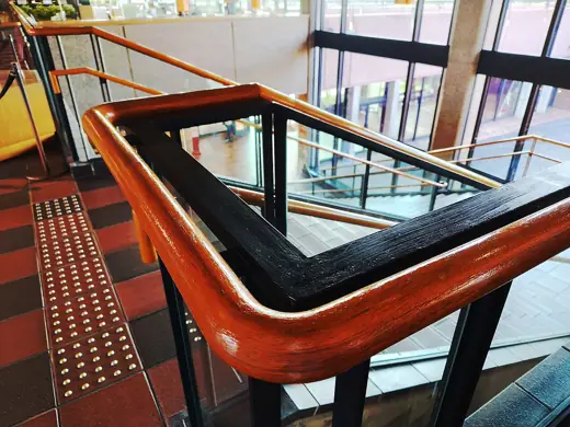 Photo 6: Interior · Fukuoka Art Museum: The handrails on the stairs (Address: 1-6, Ōhorikōen, Chūō-ku, Fukuoka-shi 8100051, Japan)