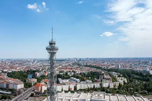 Photo 3: Exterior · Fernsehturm Berlin, Juni 2022