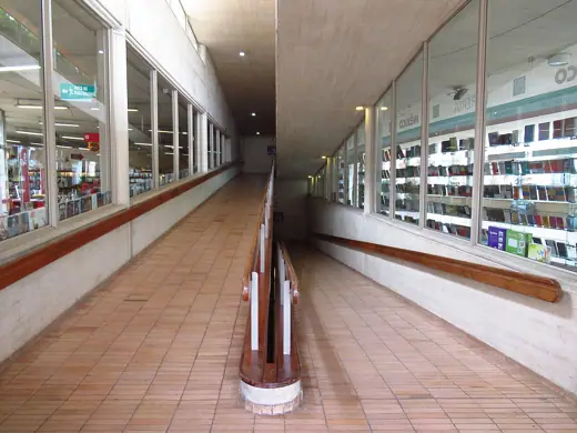 Photo 2: Exterior · Rampas del Centro Cultural Gabriel García Márquez