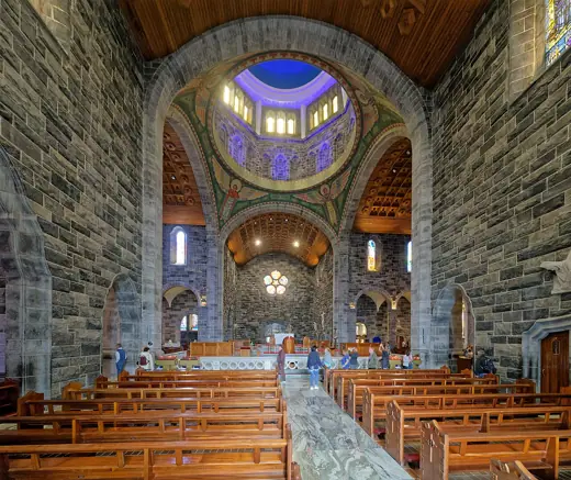 Photo 5: Interior