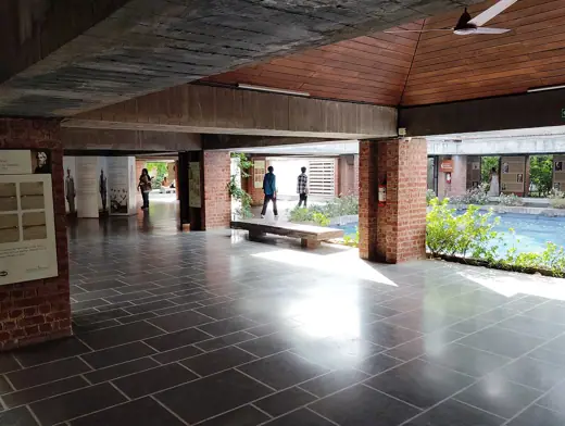 Photo 3: Interior