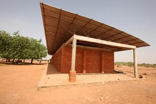 Photo 2: Exterior · Primary School Gando
