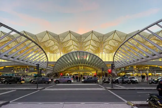 Photo 3: Exterior · Exterior of Gare do Oriente