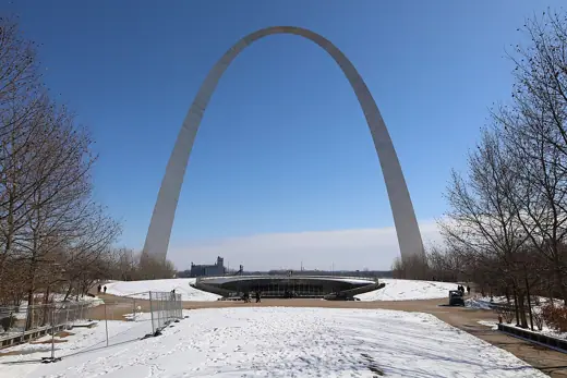 Photo 2: Exterior · Gateway Arch in St