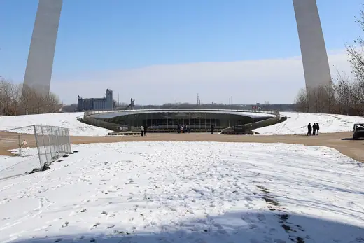 Photo 3: Exterior · Gateway Arch in St