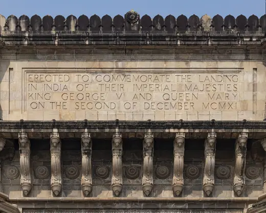 Photo 3: Exterior