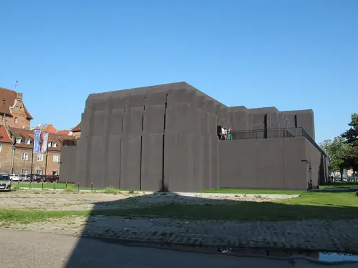 Photo 4: Exterior · Gdańsk - Shakespearean Theatre