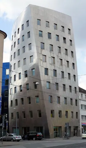 Photo 4: Exterior · Gehry-Tower in Hannover 