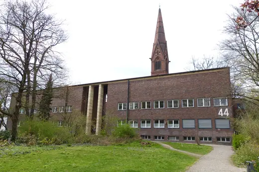 Photo 1: Exterior