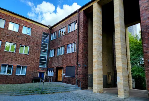 Photo 3: Interior