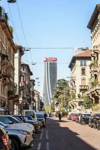 Photo 5: Context · Milano, Italy