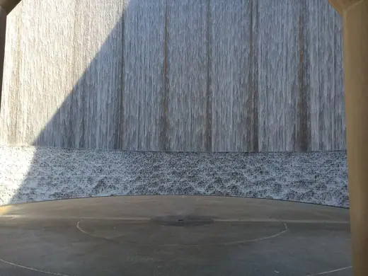 Photo 4: Interior