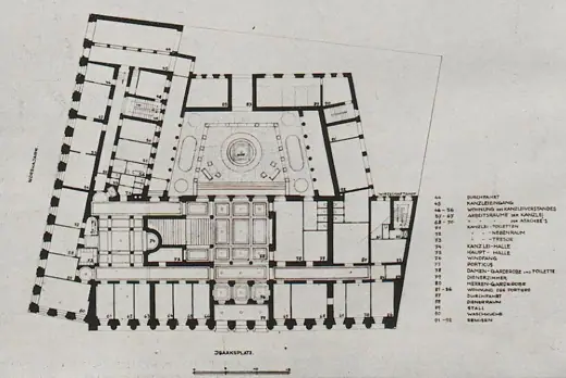 Photo 7: Plan · Erdgeschoss-Grundriss der Deutschen Botschaft in Sankt Petersburg, Russland