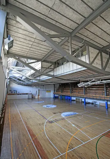Photo 6: Interior · The gymnasium of Colegio Maravillas (a school) in Madrid ( Spain )