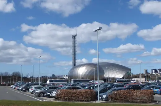 Photo 2: Exterior