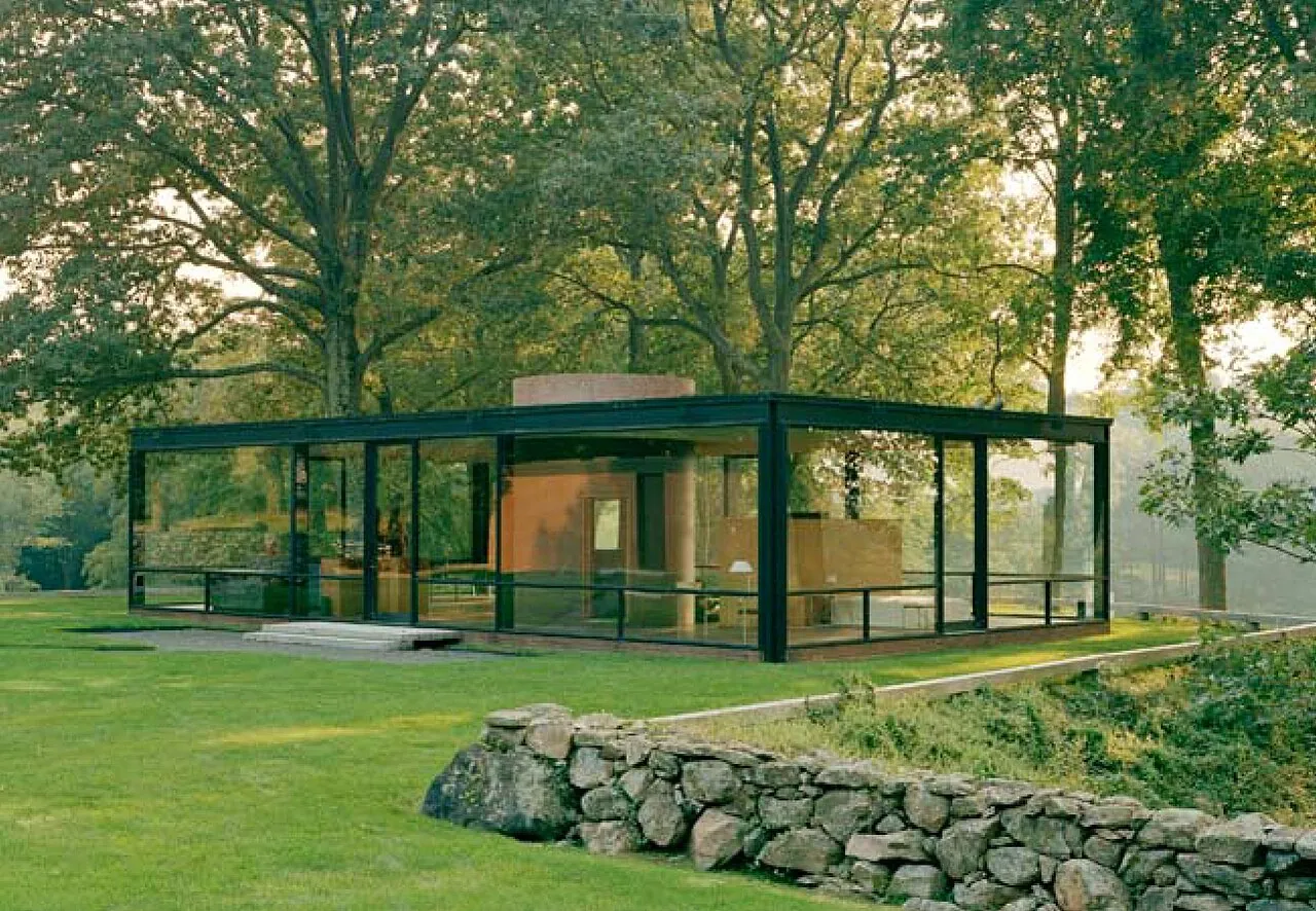 Glass House: Exterior · relacion que existe con la quebrada