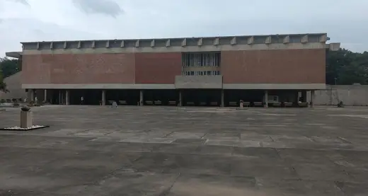 Photo 4: Exterior · Museum of art, Chandigarh
