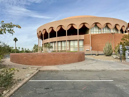 Photo 2: Interior · Tempe, Arizona