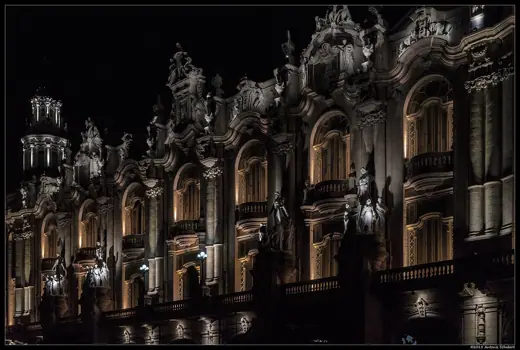 Photo 2: Exterior