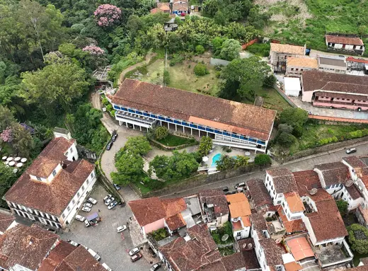 Photo 6: Context · Conjunto de imagens aéreas do perímetro tombado do Centro Histórico da cidade de Ouro Preto, MG, Brasil