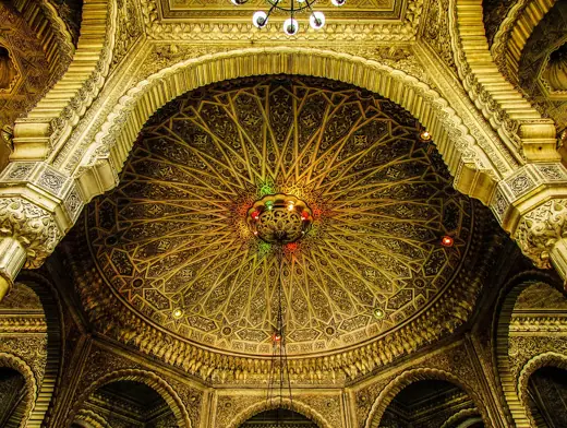Photo 6: Interior