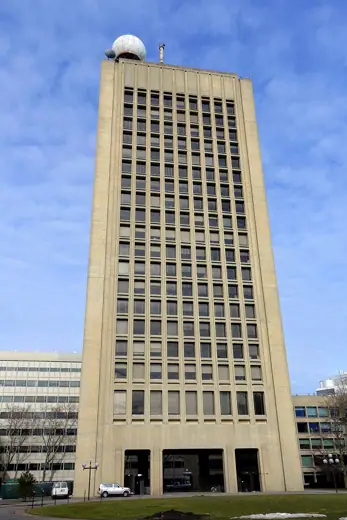 Photo 3: Exterior · Green Building - MIT, Cambridge, Massachusetts, USA