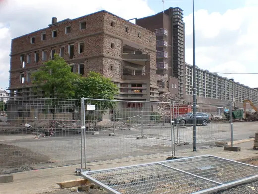 Photo 2: Exterior · Abriss der Annexbauten an der Großmarkthalle 2008 Frankfurt am Main