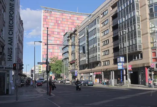 Photo 4: Exterior