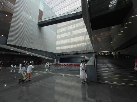 Photo 4: Interior