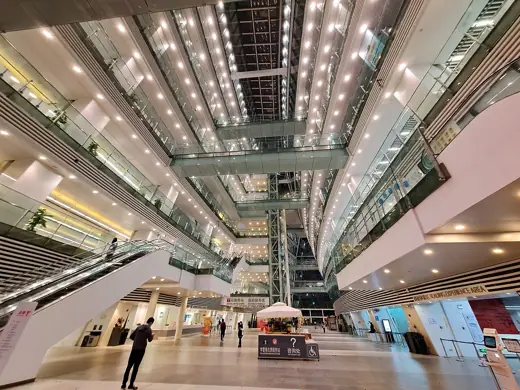Photo 5: Interior