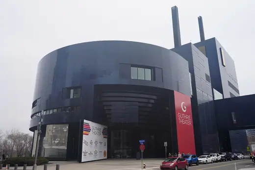 Photo 2: Exterior · The Guthrie Theater in Minneapolis , Minnesota ( United States )