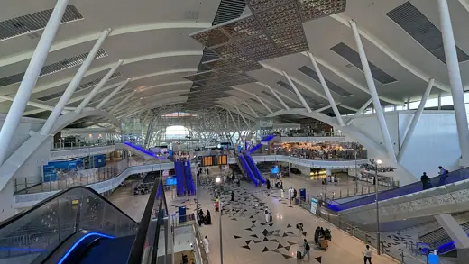 Photo 5: Interior · Jeddah Airport HHSR station inside view