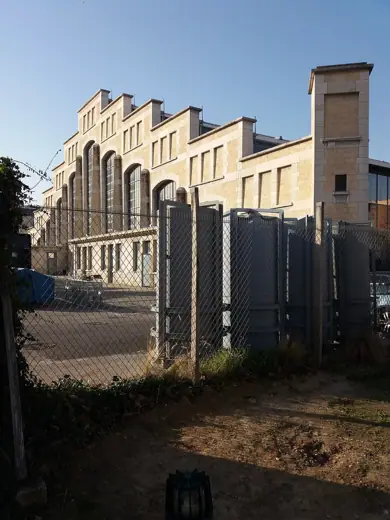 Photo 1: Exterior · Façade sud