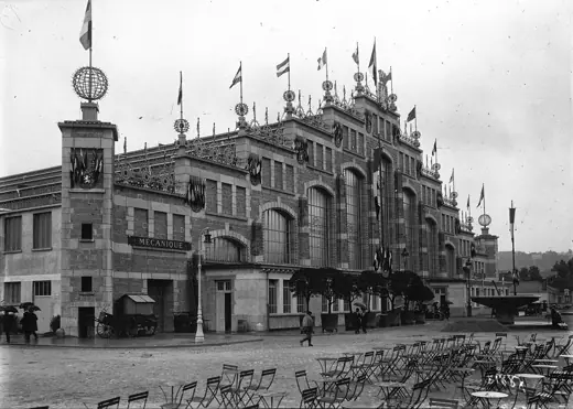 Photo 4: Exterior · Exposition de Lyon : l'extérieur du Palais de l'Industrie