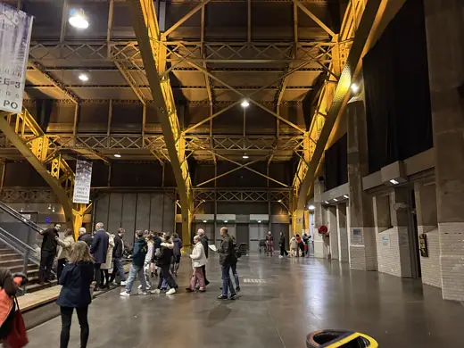 Photo 5: Interior · Intérieur de la halle Tony Garnier, Lyon