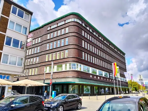 Photo 2: Exterior