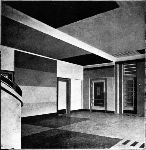 Photo 4: Interior
