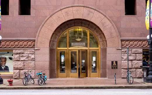 Photo 3: Exterior · Harold Washington Library - Entrance
