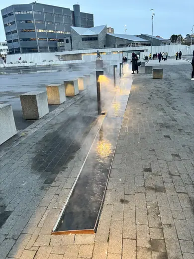 Photo 2: Interior · Piazzale davanti al Harpa