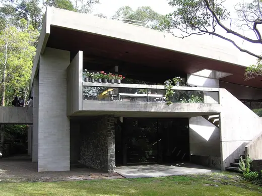 Photo 2: Exterior · The heritage-listed Seidler House , located in Killara, in Sydney, New South Wales, Australia