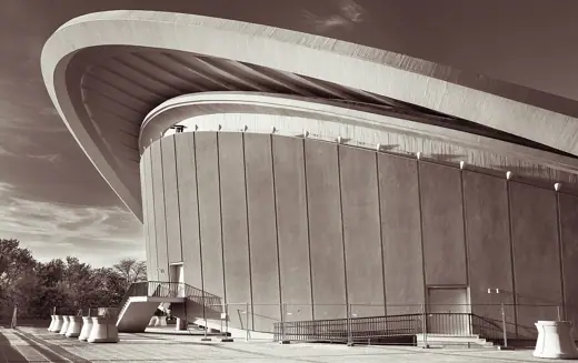 Photo 4: Exterior · Berlin, Tiergarten, Haus der Kulturen der Welt/Kongresshalle, roof top view