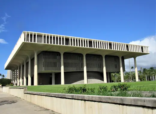 Photo 1: Exterior