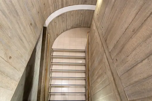 Photo 5: Interior
