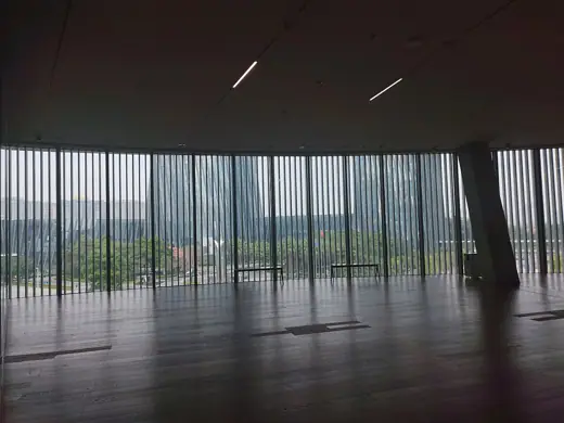 Photo 2: Interior