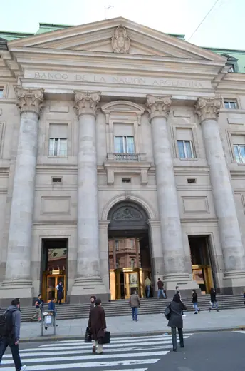 Photo 3: Exterior