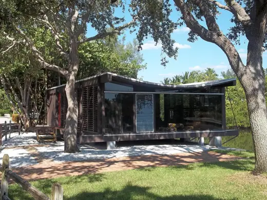 Photo 4: Exterior · Sarasota, Florida : The Cocoon House, also known as the Healy Guest House