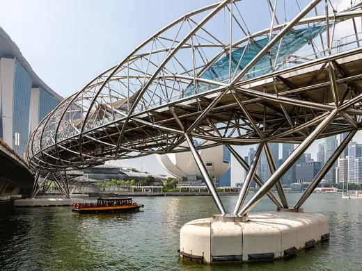 Photo 3: Exterior · Helix Bridge , Singapore